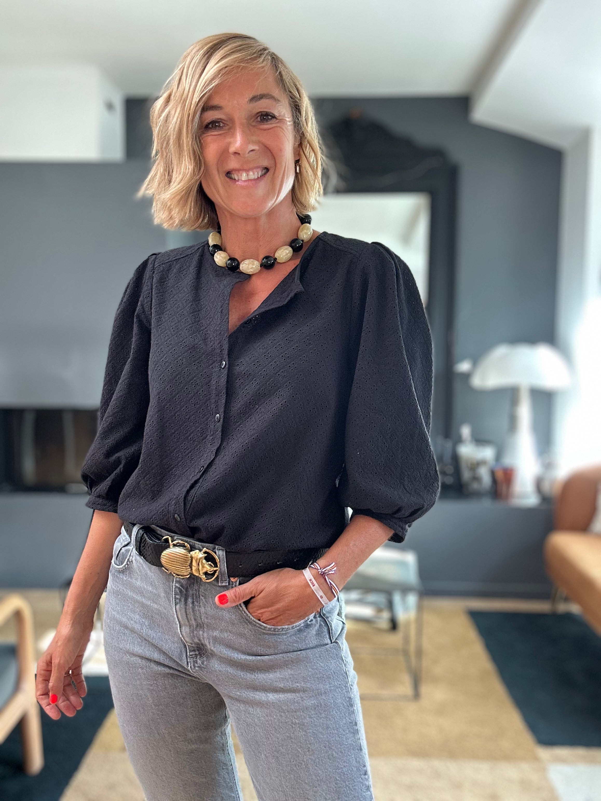 Blouse ELEN broderie anglaise noire (épuisée) – Une Souris dans