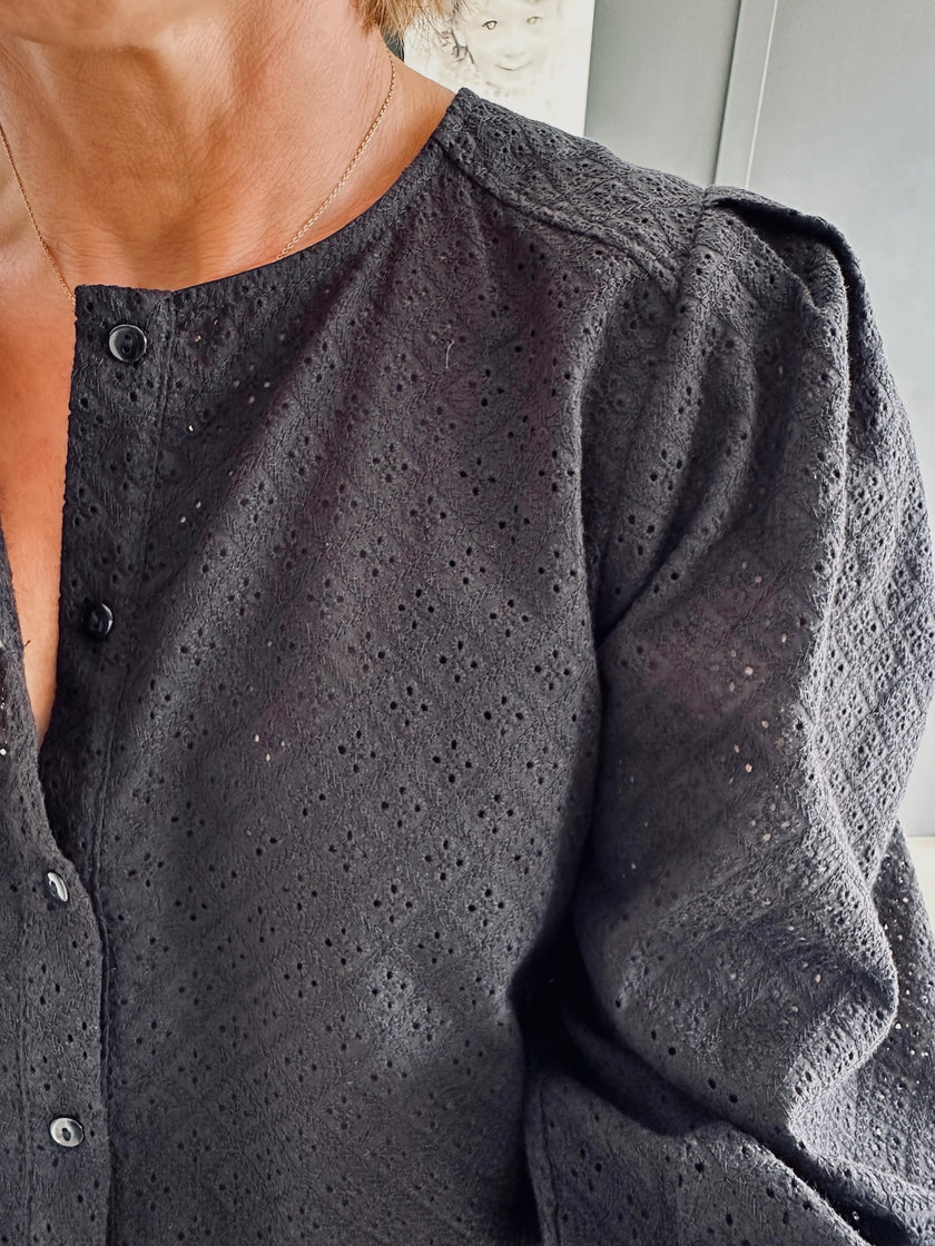 Blouse ELEN broderie anglaise noire (épuisée)